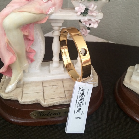 kate spade Jewelry - NWT Kate Spade hole punch gold bracelet. 🛍
